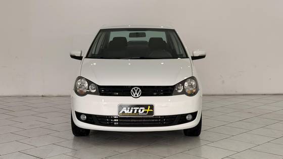 VOLKSWAGEN POLO SEDAN 1.6 MI COMFORTLINE 8V FLEX 4P MANUAL VOLKSWAGEN POLO SEDAN 1.6 MI COMFORTLINE 8V FLEX 4P MANUAL